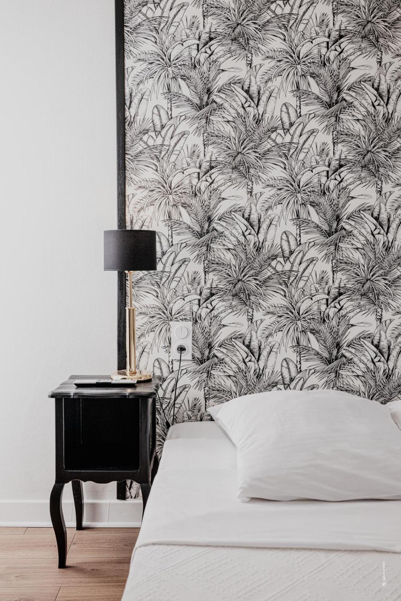 Hotel Moderne Et Pigeon ลิโมว์ ภายนอก รูปภาพ