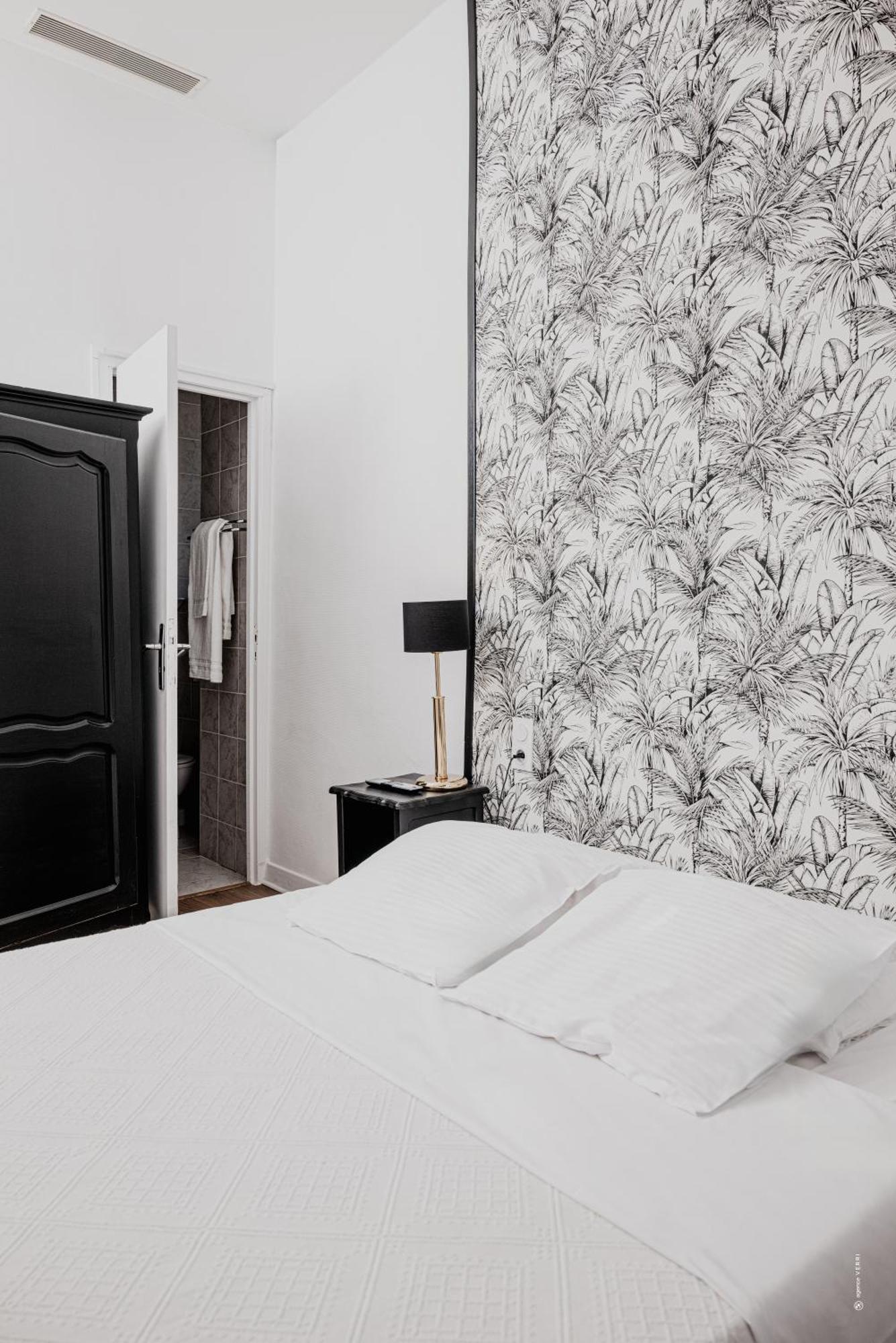 Hotel Moderne Et Pigeon ลิโมว์ ภายนอก รูปภาพ